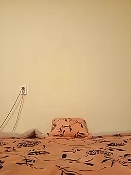 nicolequin27 online show from February 11, 2026, 3:45 pm