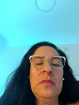 Snapshot of KiaraFoster chatting on January 7, 2026, 2:11 pm KiaraFoster online show from January 7, 2026, 2:11 pm