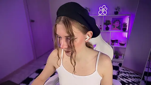 Snapshot of KellySunn chatting on April 20, 2026, 8:06 am KellySunn online show from April 20, 2026, 8:06 am