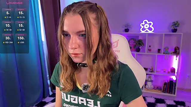 Snapshot of KellySunn chatting on June 14, 2026, 8:04 am KellySunn online show from June 14, 2026, 8:04 am
