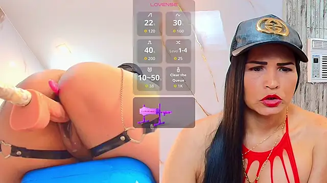 Snapshot of Isis_car0lina chatting on June 17, 2026, 11:20 am Isis car0lina online show from June 17, 2026, 11:20 am