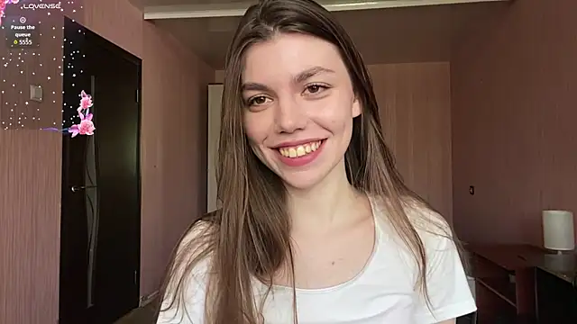 Snapshot of NeidaGowing chatting on May 5, 2026, 9:34 am NeidaGowing online show from May 5, 2026, 9:34 am