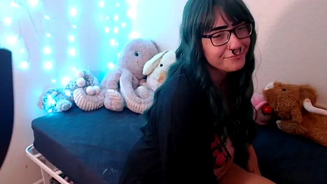 Snapshot of GabbyDaniella chatting on April 16, 2026, 6:47 am GabbyDaniella online show from April 16, 2026, 6:47 am