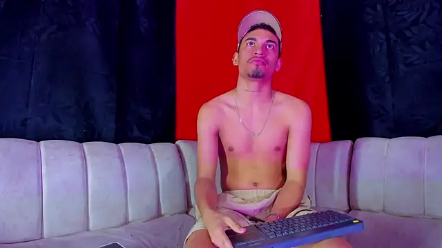 BrownieLoverss online show from February 24, 2026, 9:21 am