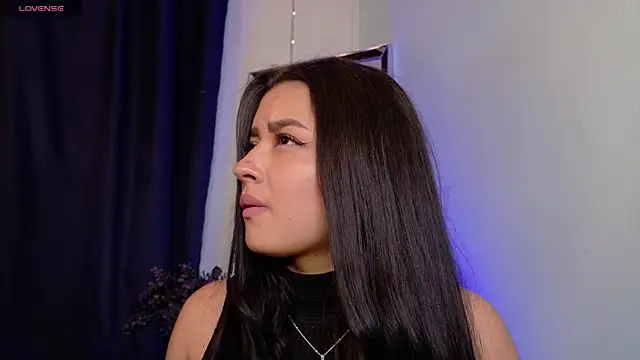 Emilyy05  online show from April 2, 2026, 1:35 am