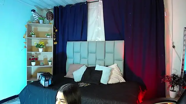 Snapshot of Emilyy05_ chatting on January 6, 2026, 3:10 am Emilyy05 online show from January 6, 2026, 3:10 am