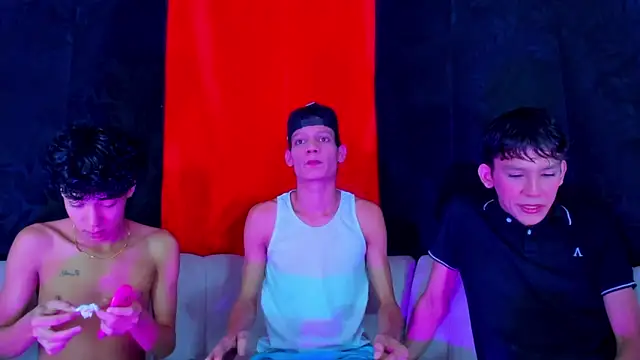 Snapshot of Pleasure_boys_hot chatting on February 15, 2026, 7:46 pm Pleasure boys hot online show from February 15, 2026, 7:46 pm