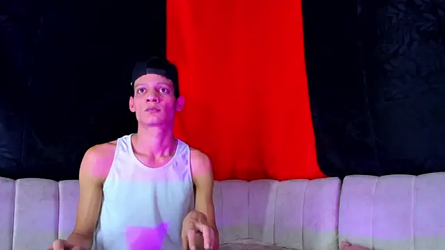 Snapshot of Pleasure_boys_hot chatting on February 17, 2026, 7:11 pm Pleasure boys hot online show from February 17, 2026, 7:11 pm