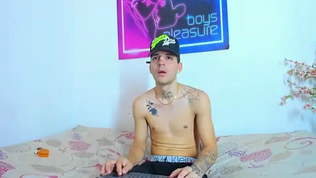 Snapshot of Pleasure_boys_hot chatting on April 6, 2026, 6:09 pm Pleasure boys hot online show from April 6, 2026, 6:09 pm