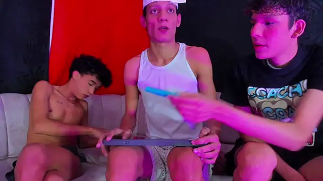 Snapshot of Pleasure_boys_hot chatting on February 23, 2026, 6:52 pm Pleasure boys hot online show from February 23, 2026, 6:52 pm