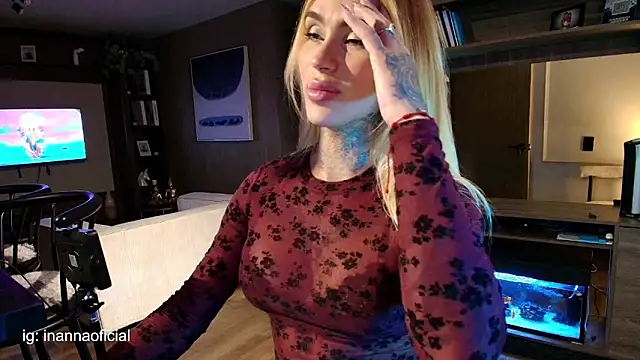 Snapshot of Ambrosia______ chatting on April 16, 2026, 10:56 pm Ambrosia online show from April 16, 2026, 10:56 pm