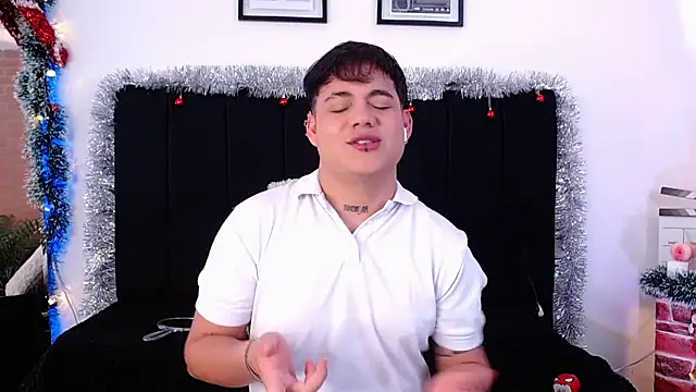 Snapshot of _Sam25_ chatting on December 22, 2025, 5:24 pm Sam25 online show from December 22, 2025, 5:24 pm