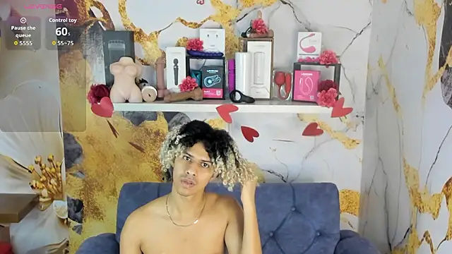 Victor LatinBoy online show from February 18, 2026, 3:26 am