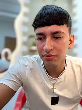 Snapshot of neithan_sleitherx chatting on February 6, 2026, 2:40 am neithan sleitherx online show from February 6, 2026, 2:40 am