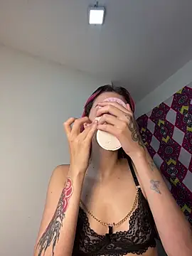 ATHENA OLIMPO online show from May 7, 2026, 2:38 am