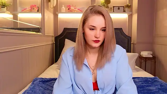 Snapshot of Molly_Voss chatting on February 2, 2026, 3:33 pm Molly Voss online show from February 2, 2026, 3:33 pm