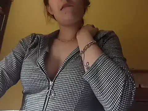 miammim online show from December 21, 2025, 3:41 am