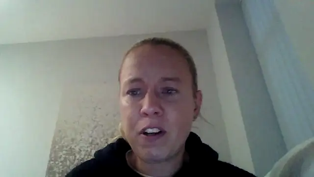 jennyblondeuk online show from March 21, 2026, 6:34 pm