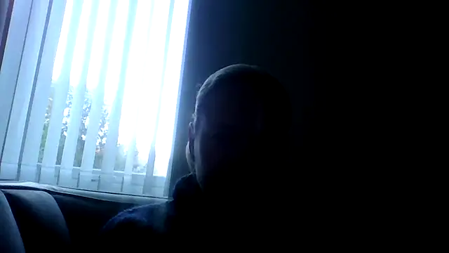 jennyblondeuk online show from March 18, 2026, 5:14 pm