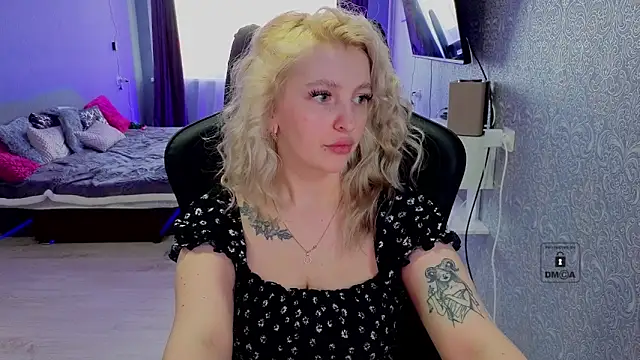 Eva Vibe  online show from April 8, 2026, 5:42 am