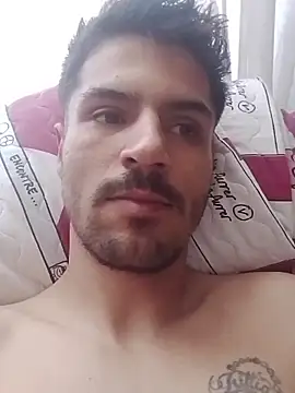 henrinnvv25 online show from December 20, 2025, 1:14 pm