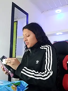 Snapshot of ashley-17 chatting on February 8, 2026, 4:21 am ashley-17 online show from February 8, 2026, 4:21 am