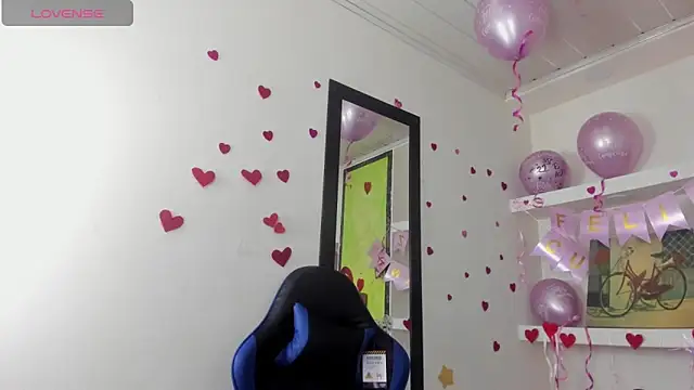 Snapshot of ashley-17 chatting on February 22, 2026, 5:21 am ashley-17 online show from February 22, 2026, 5:21 am