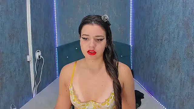 Snapshot of RedAssHottie chatting on September 20, 2025, 3:11 am RedAssHottie online show from September 20, 2025, 3:11 am