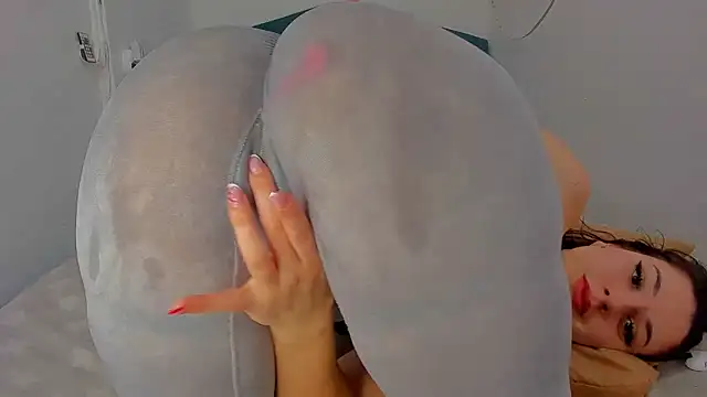 Snapshot of RedAssHottie chatting on March 14, 2025, 10:07 am RedAssHottie online show from March 14, 2025, 10:07 am