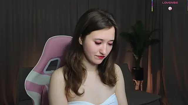 Snapshot of JesseCaits chatting on April 17, 2026, 8:11 pm JesseCaits online show from April 17, 2026, 8:11 pm