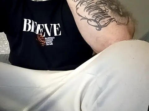 Snapshot of ViciouzzD chatting on March 17, 2026, 12:41 pm ViciouzzD online show from March 17, 2026, 12:41 pm