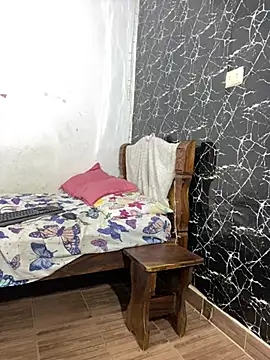 Snapshot of TheSexyLaura chatting on February 7, 2026, 12:02 pm TheSexyLaura online show from February 7, 2026, 12:02 pm