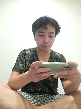 AJIJI1010 online show from April 9, 2026, 7:20 pm