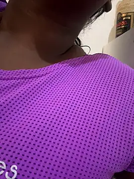 Snapshot of amorasecy chatting on April 4, 2026, 2:23 pm amorasecy online show from April 4, 2026, 2:23 pm