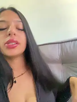 Snapshot of jujuarantes__2026 chatting on January 12, 2026, 12:23 pm jujuarantes 2026 online show from January 12, 2026, 12:23 pm