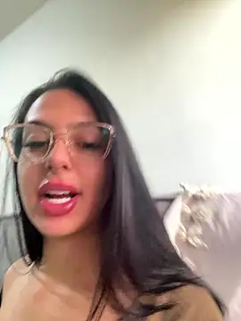 Snapshot of jujuarantes__2026 chatting on January 18, 2026, 12:41 pm jujuarantes 2026 online show from January 18, 2026, 12:41 pm