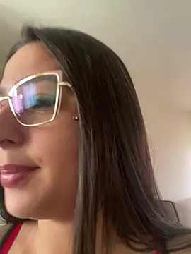 Snapshot of jujuarantes__2026 chatting on April 1, 2026, 12:39 pm jujuarantes 2026 online show from April 1, 2026, 12:39 pm