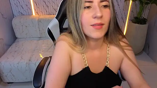 Phoebe Tx online show from December 21, 2025, 9:26 pm