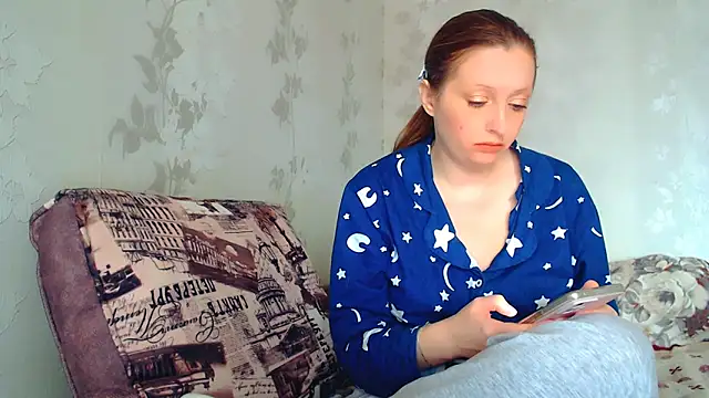 CrystallAngel online show from February 5, 2026, 11:50 am