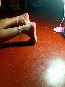 Snapshot of Hot-Angale chatting on April 16, 2026, 6:30 pm Hot-Angale online show from April 16, 2026, 6:30 pm