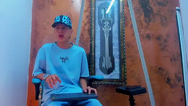 tommy bigcock19  online show from December 22, 2025, 6:57 am