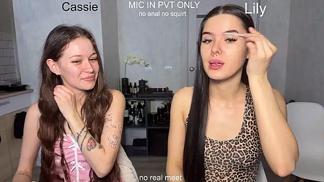 Snapshot of girls_secrets chatting on February 26, 2026, 10:15 am girls secrets online show from February 26, 2026, 10:15 am