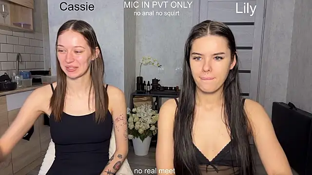 Snapshot of girls_secrets chatting on March 3, 2026, 10:55 am girls secrets online show from March 3, 2026, 10:55 am