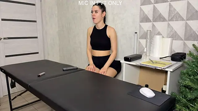 Snapshot of girls_secrets chatting on December 22, 2025, 6:52 pm girls secrets online show from December 22, 2025, 6:52 pm