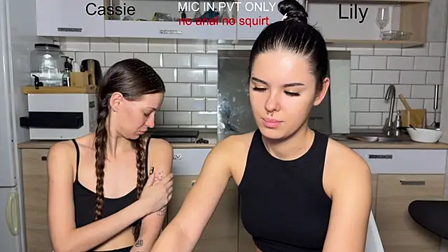 Snapshot of girls_secrets chatting on January 11, 2026, 4:36 pm girls secrets online show from January 11, 2026, 4:36 pm