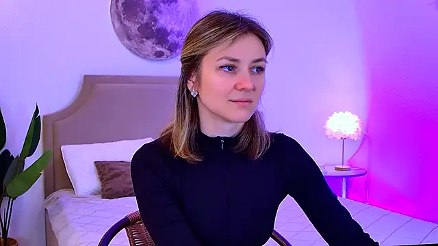 EmeraldGlow online show from February 27, 2026, 2:39 pm