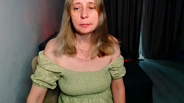 Snapshot of MiLenaMilf chatting on May 31, 2026, 7:47 am MiLenaMilf online show from May 31, 2026, 7:47 am