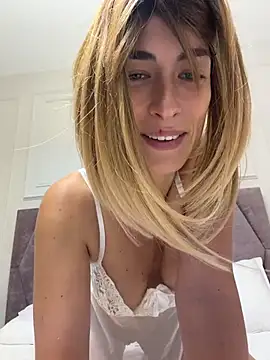 SugarLily24 online show from July 15, 2026, 9:11 pm