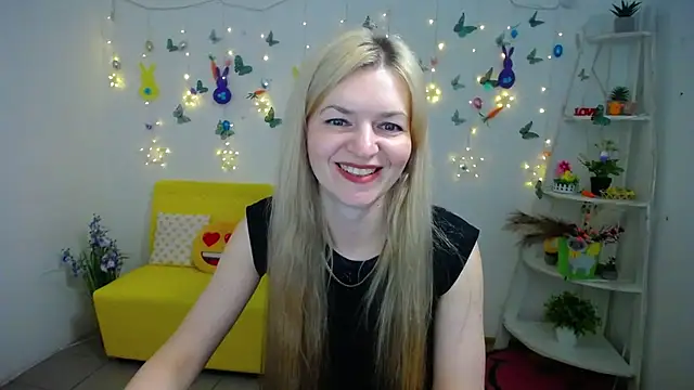 Snapshot of MelissaTyler chatting on April 7, 2026, 11:23 am MelissaTyler online show from April 7, 2026, 11:23 am