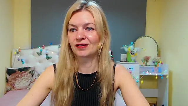 Snapshot of MelissaTyler chatting on April 8, 2026, 5:20 am MelissaTyler online show from April 8, 2026, 5:20 am